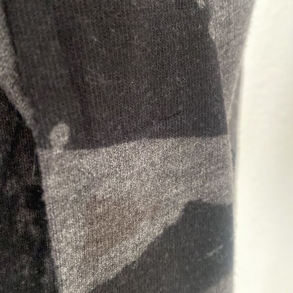 Nally & Millie Hi-Lo Sweater - Picture 2 of 6